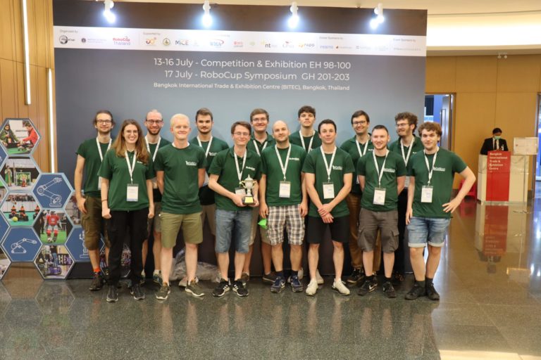 Vizeweltmeister im Roboterfußball