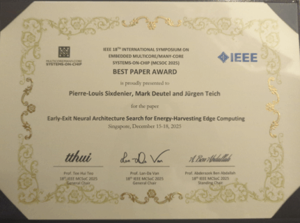 Zum Artikel "Best Paper Award auf der IEEE MCSOC 2025"